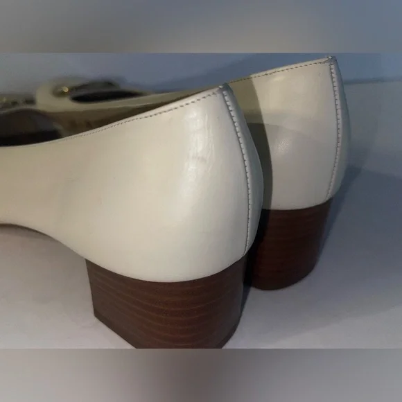 Ferragamo heels size 8 - Picture 3 of 6